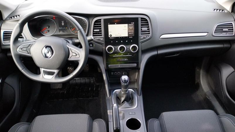 Vente en ligne Renault Megane 4  Blue dCi 115 au prix de 17 990 €