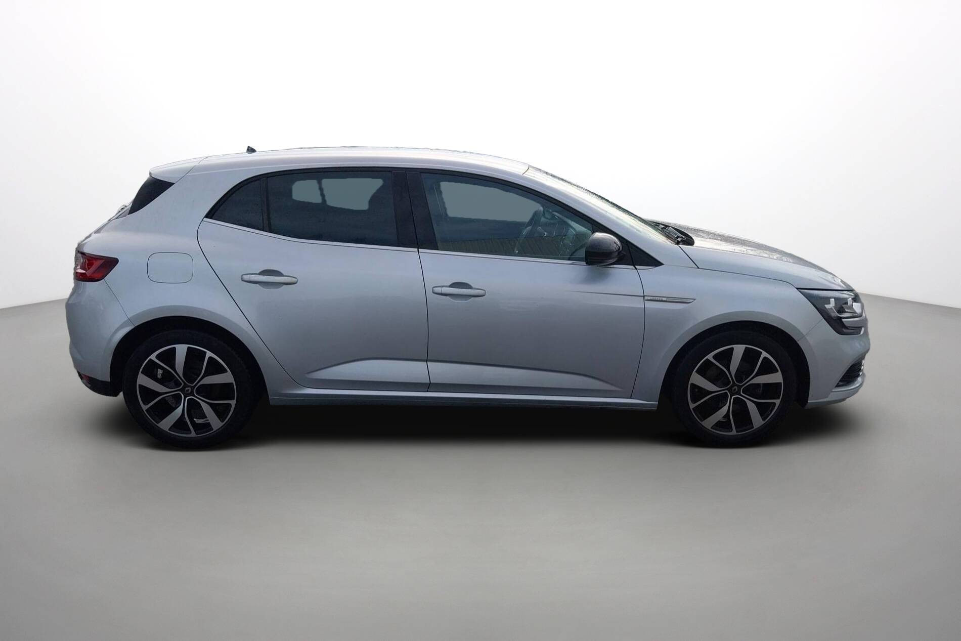 Vente en ligne Renault Megane 4 Mégane IV Berline Blue dCi 115 au prix de 16 990 €