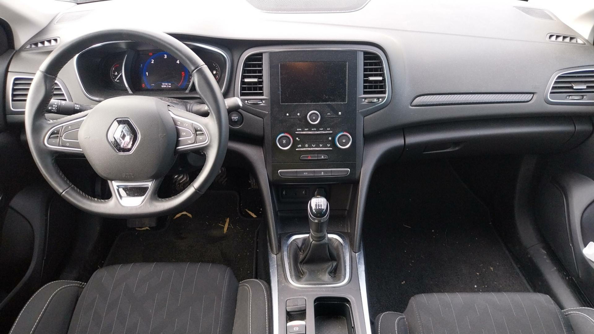 Vente en ligne Renault Megane 4 Mégane IV Berline Blue dCi 115 au prix de 16 990 €