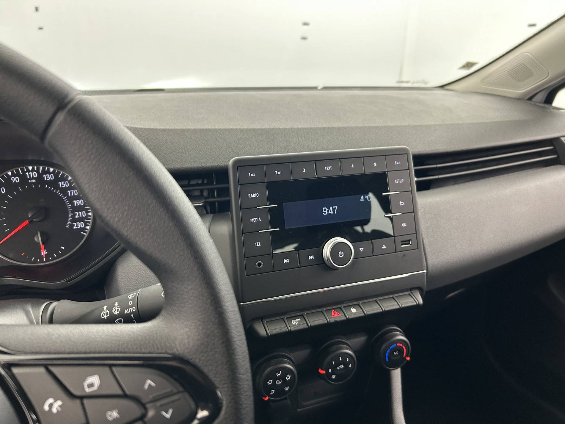 Vente en ligne Renault Clio 5 Clio SCe 65 au prix de 13 770 €