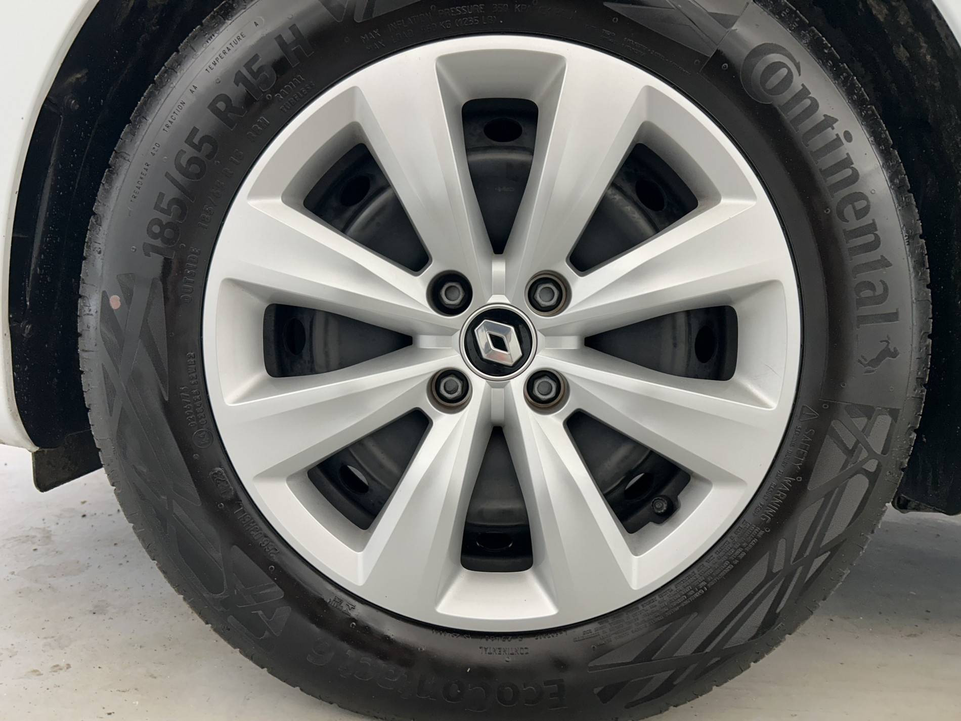 Vente en ligne Renault Clio 5 Clio SCe 65 au prix de 13 770 €