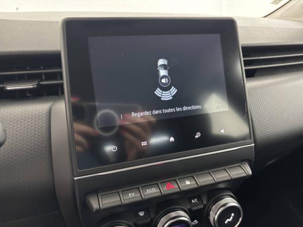 Vente en ligne Renault Clio 5 Clio E-Tech 140 - 21N au prix de 16 490 €