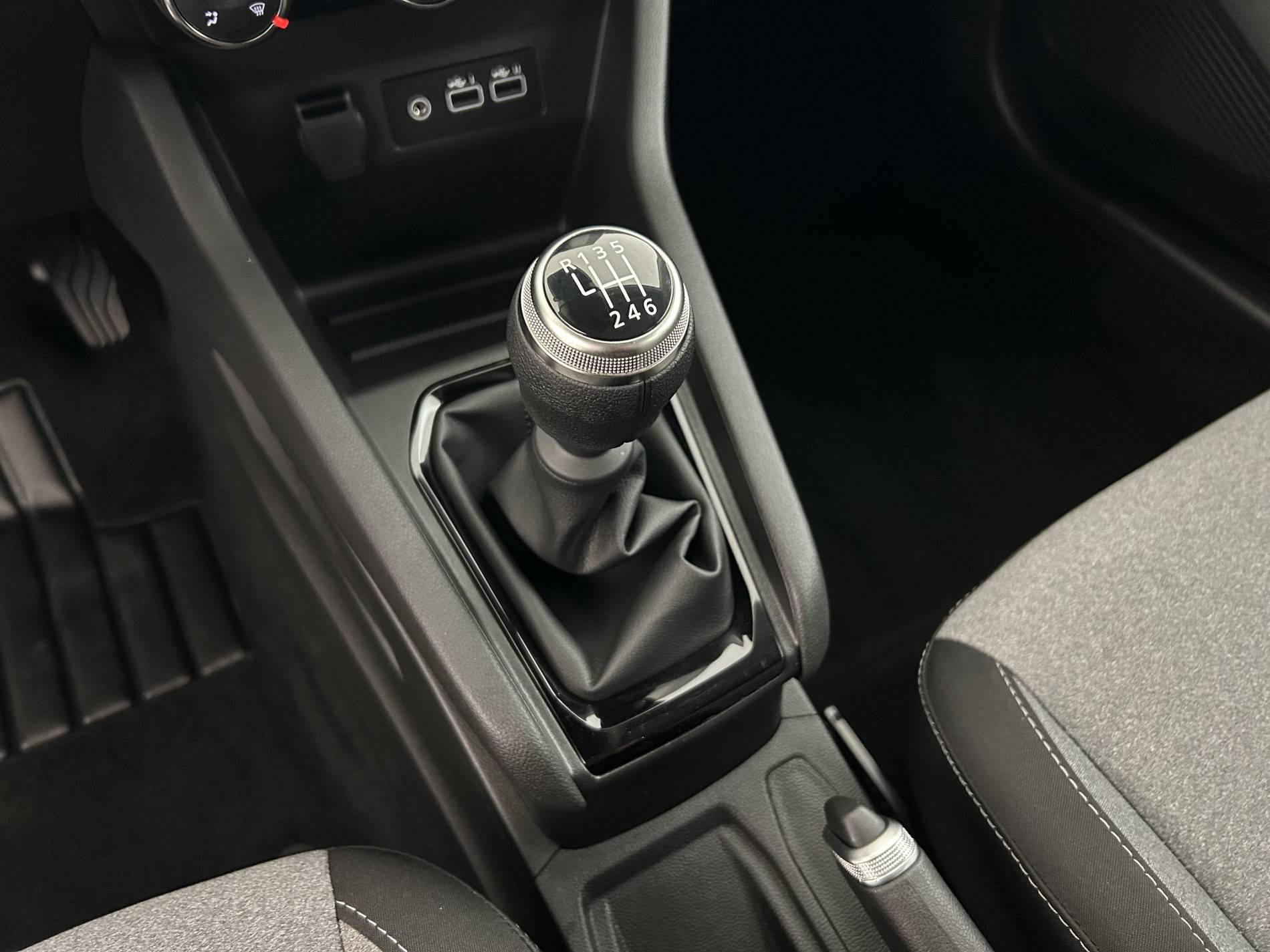 Vente en ligne Renault Clio 5 Clio Blue dCi 100 ch GSR2 au prix de 18 970 €