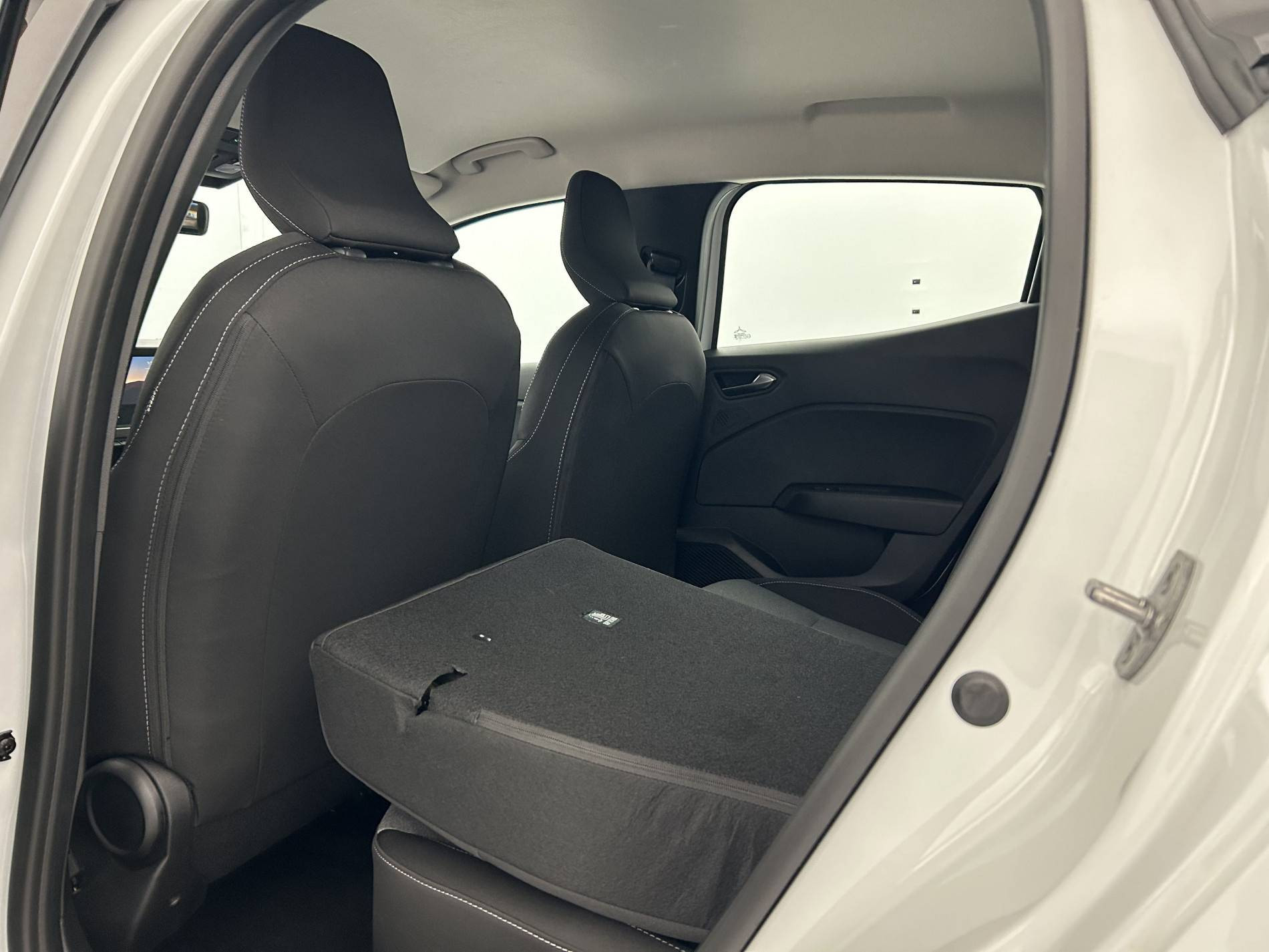 Vente en ligne Renault Clio 5 Clio Blue dCi 100 ch GSR2 au prix de 18 970 €