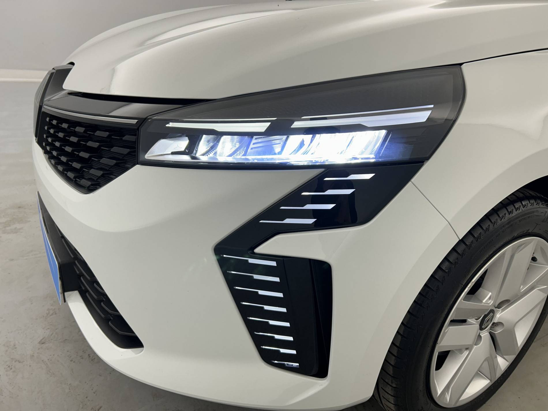 Vente en ligne Renault Clio 5 Clio Blue dCi 100 ch GSR2 au prix de 18 970 €