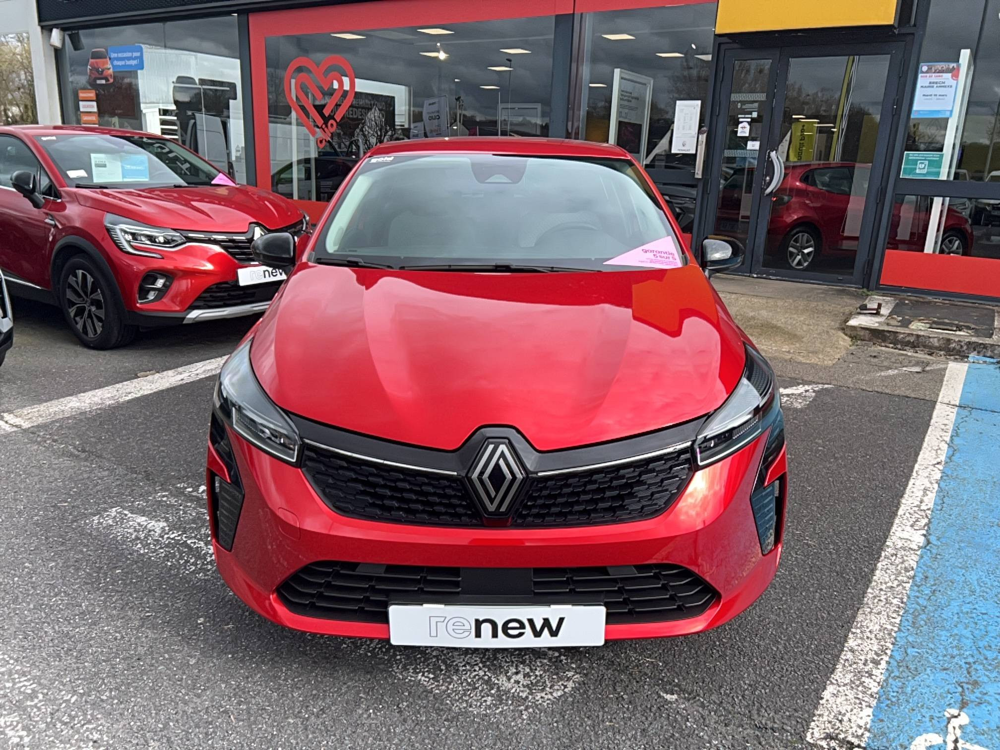 Vente en ligne Renault Clio 5 Clio TCe 90 au prix de 15 990 €