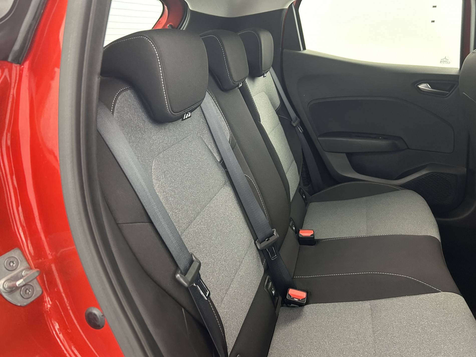 Vente en ligne Renault Clio 5 Clio E-Tech full hybrid 145 ch GSR2 au prix de 20 590 €