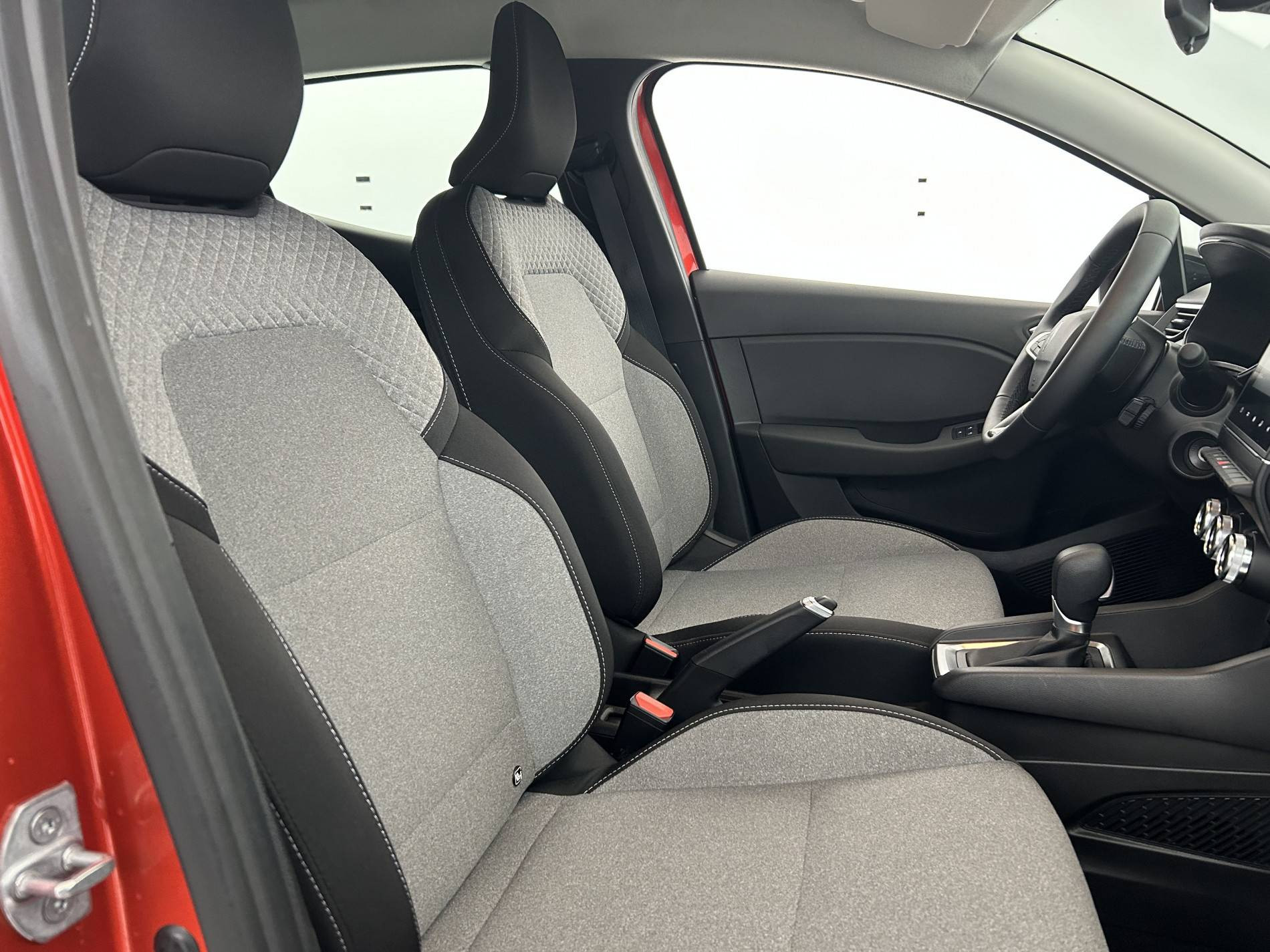 Vente en ligne Renault Clio 5 Clio E-Tech full hybrid 145 ch GSR2 au prix de 20 590 €