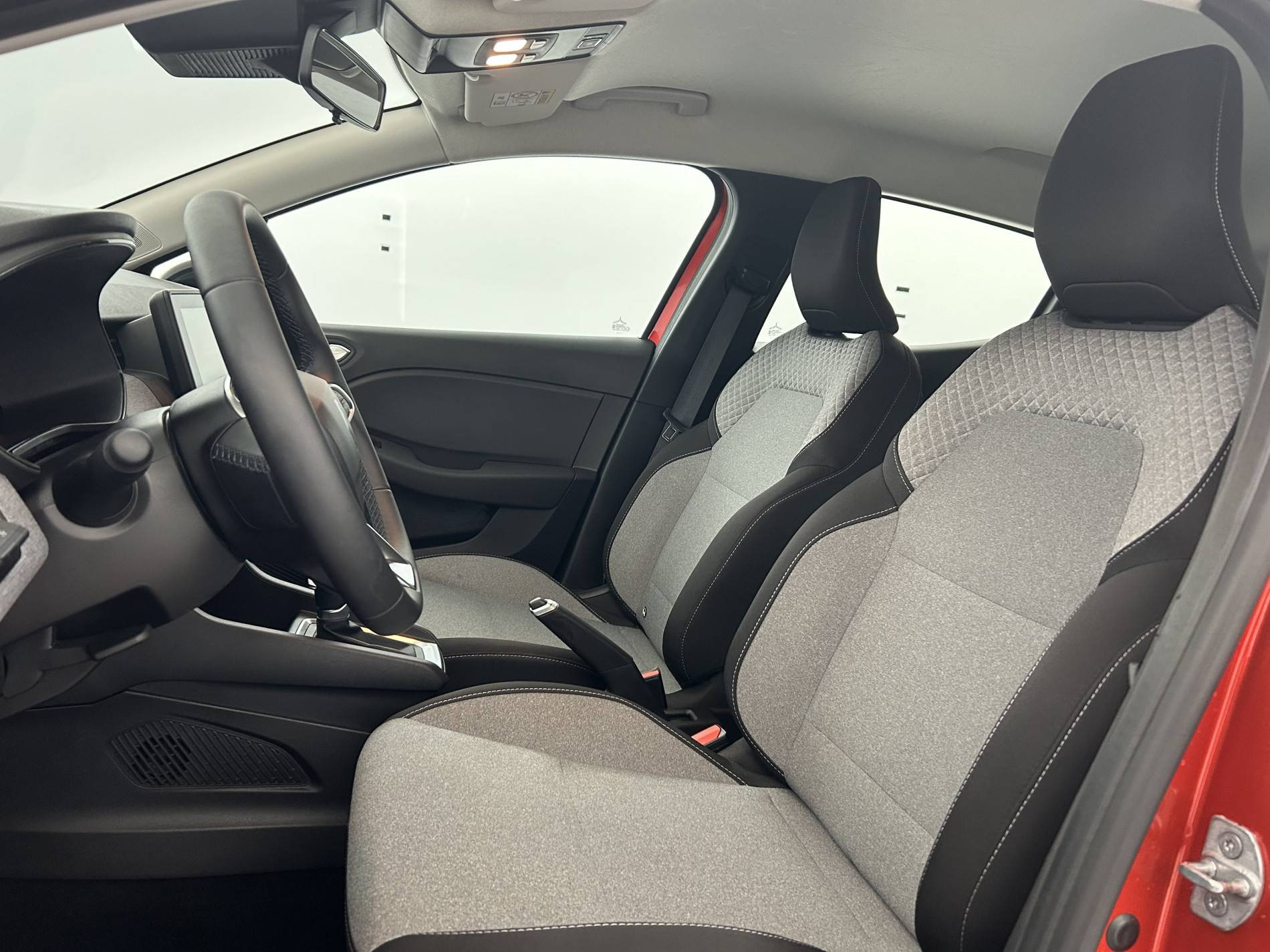 Vente en ligne Renault Clio 5 Clio E-Tech full hybrid 145 ch GSR2 au prix de 20 590 €