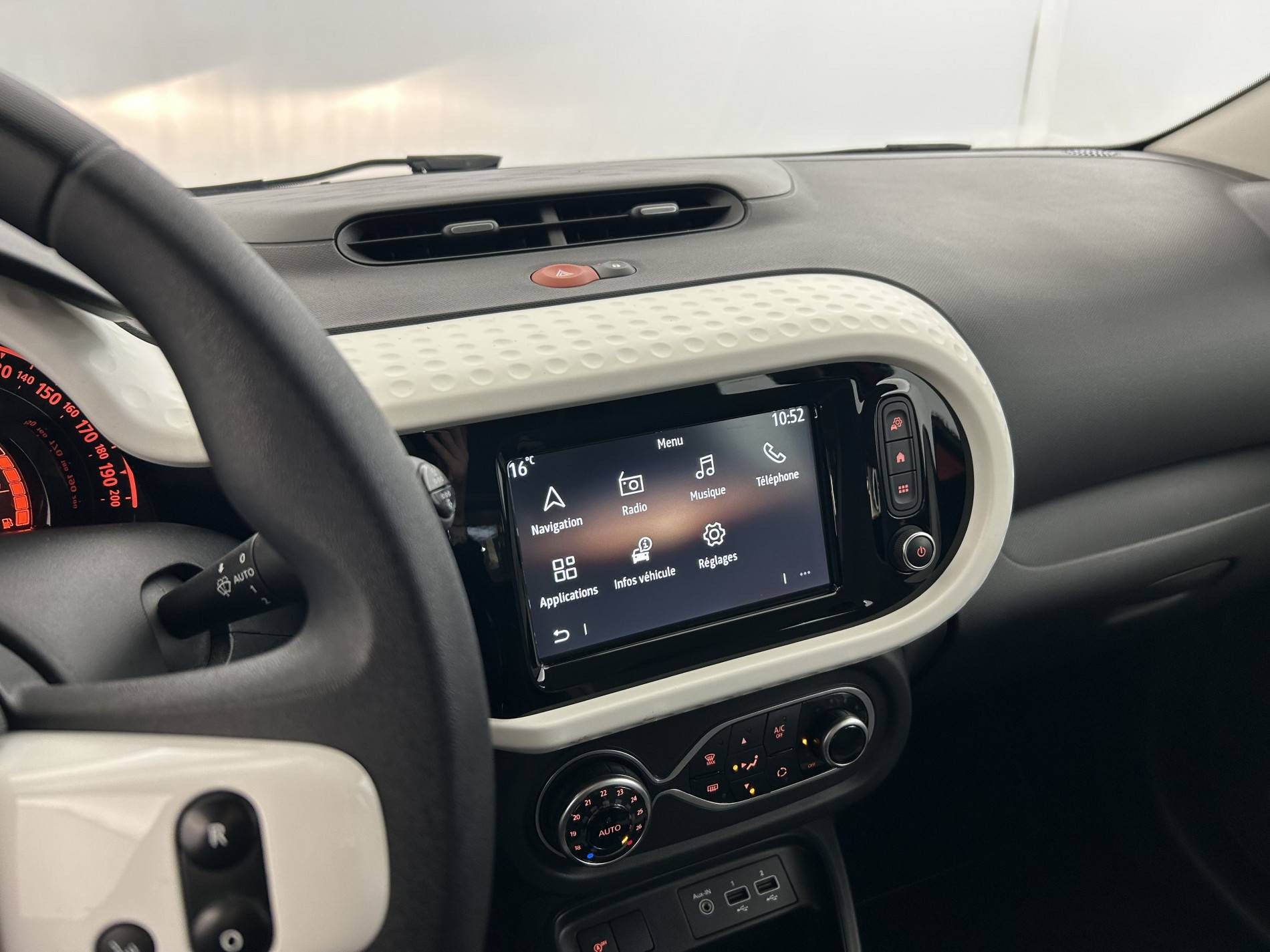 Vente en ligne Renault Twingo 3  SCe 65 au prix de 11 990 €