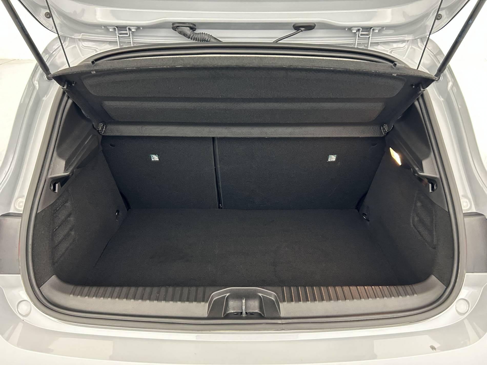 Vente en ligne Renault Clio 5 Clio E-Tech full hybrid 145 au prix de 20 890 €