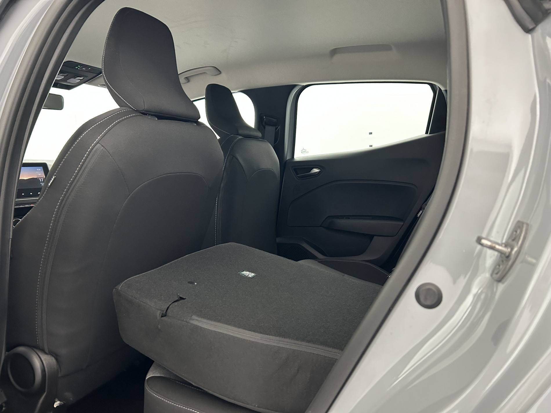 Vente en ligne Renault Clio 5 Clio E-Tech full hybrid 145 au prix de 20 890 €