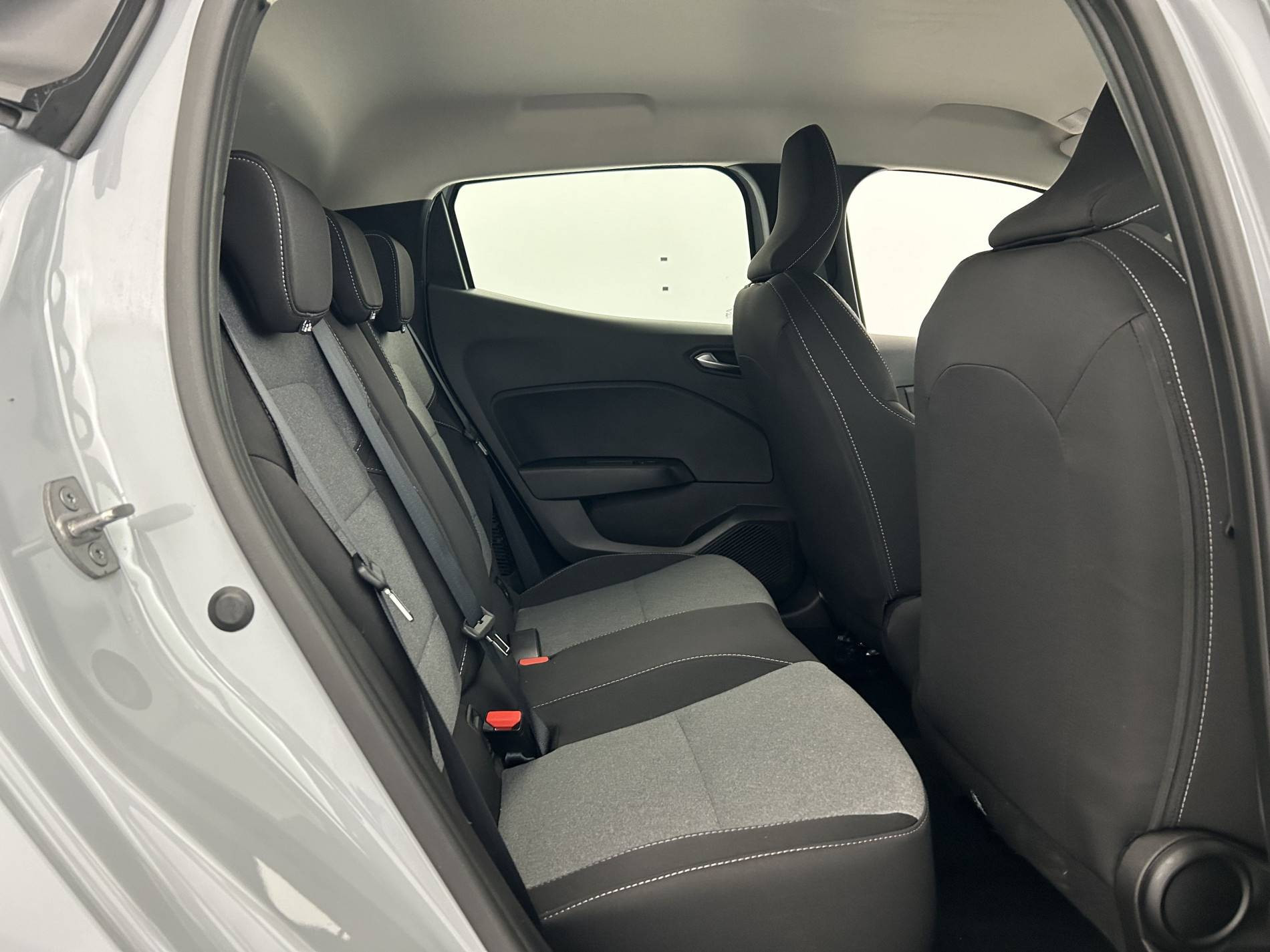 Vente en ligne Renault Clio 5 Clio E-Tech full hybrid 145 au prix de 20 890 €