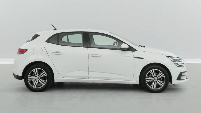 Vente en ligne Renault Megane 4  Blue dCi 115 au prix de 17 990 €