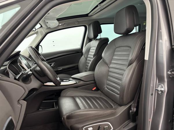 Vente en ligne Renault Espace 5 Espace dCi 160 Energy Twin Turbo au prix de 20 390 €