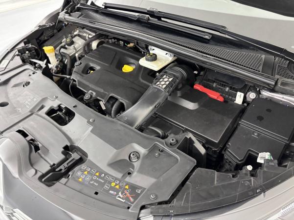 Vente en ligne Renault Espace 5 Espace dCi 160 Energy Twin Turbo au prix de 20 390 €