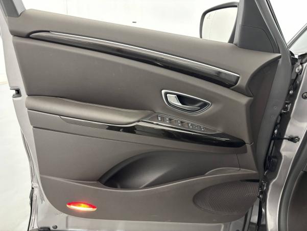 Vente en ligne Renault Espace 5 Espace dCi 160 Energy Twin Turbo au prix de 20 390 €