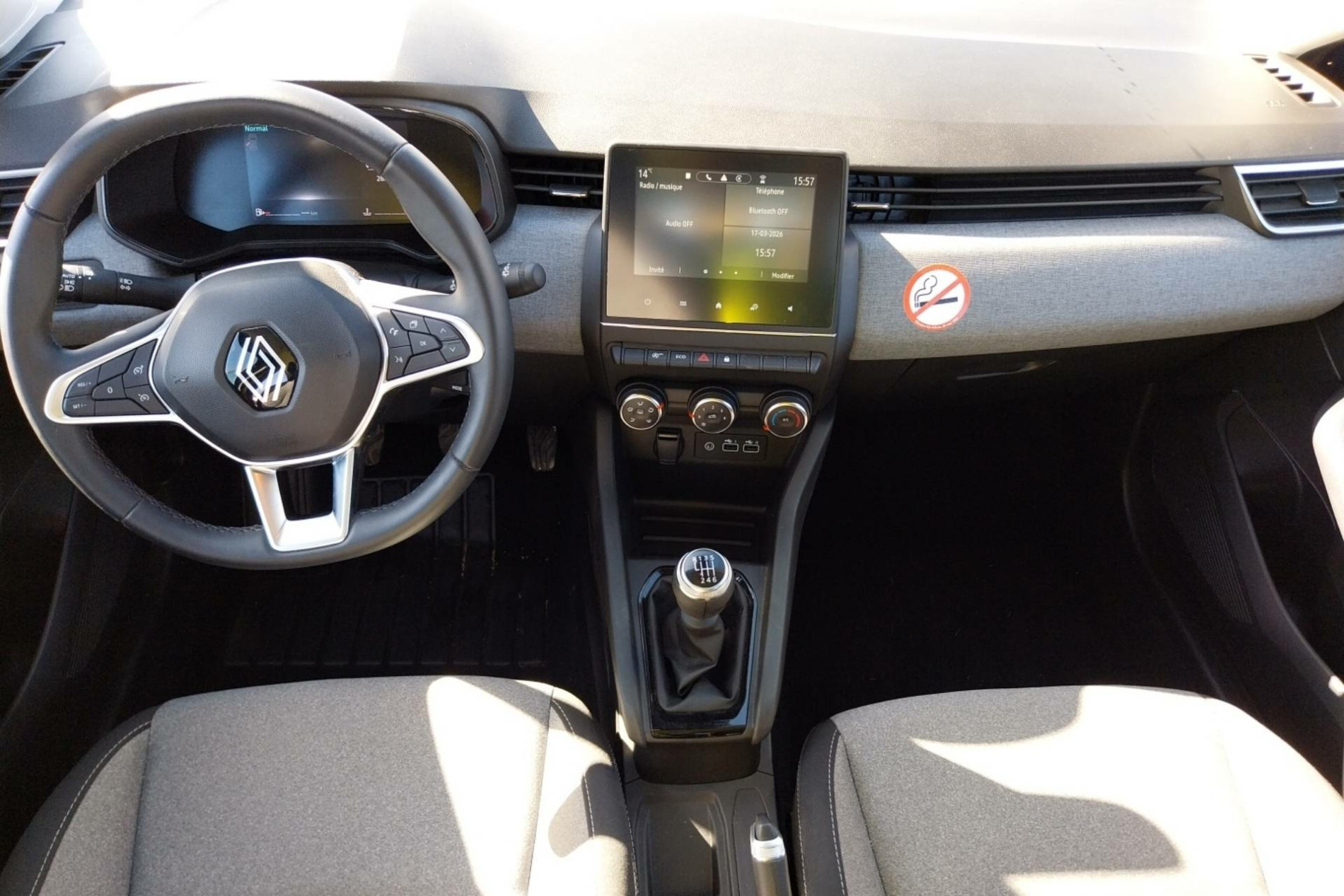 Vente en ligne Renault Clio 5 Clio TCe 90 au prix de 15 990 €