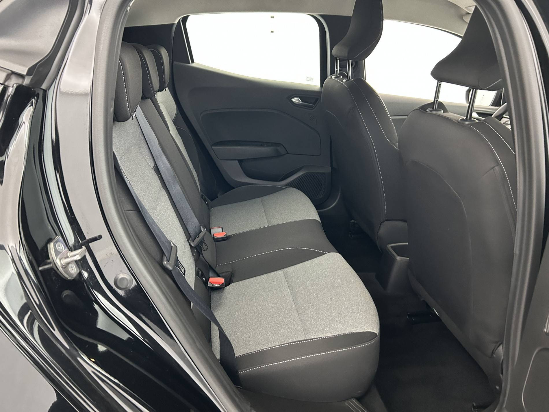 Vente en ligne Renault Clio 5 Clio TCe 90 au prix de 15 990 €