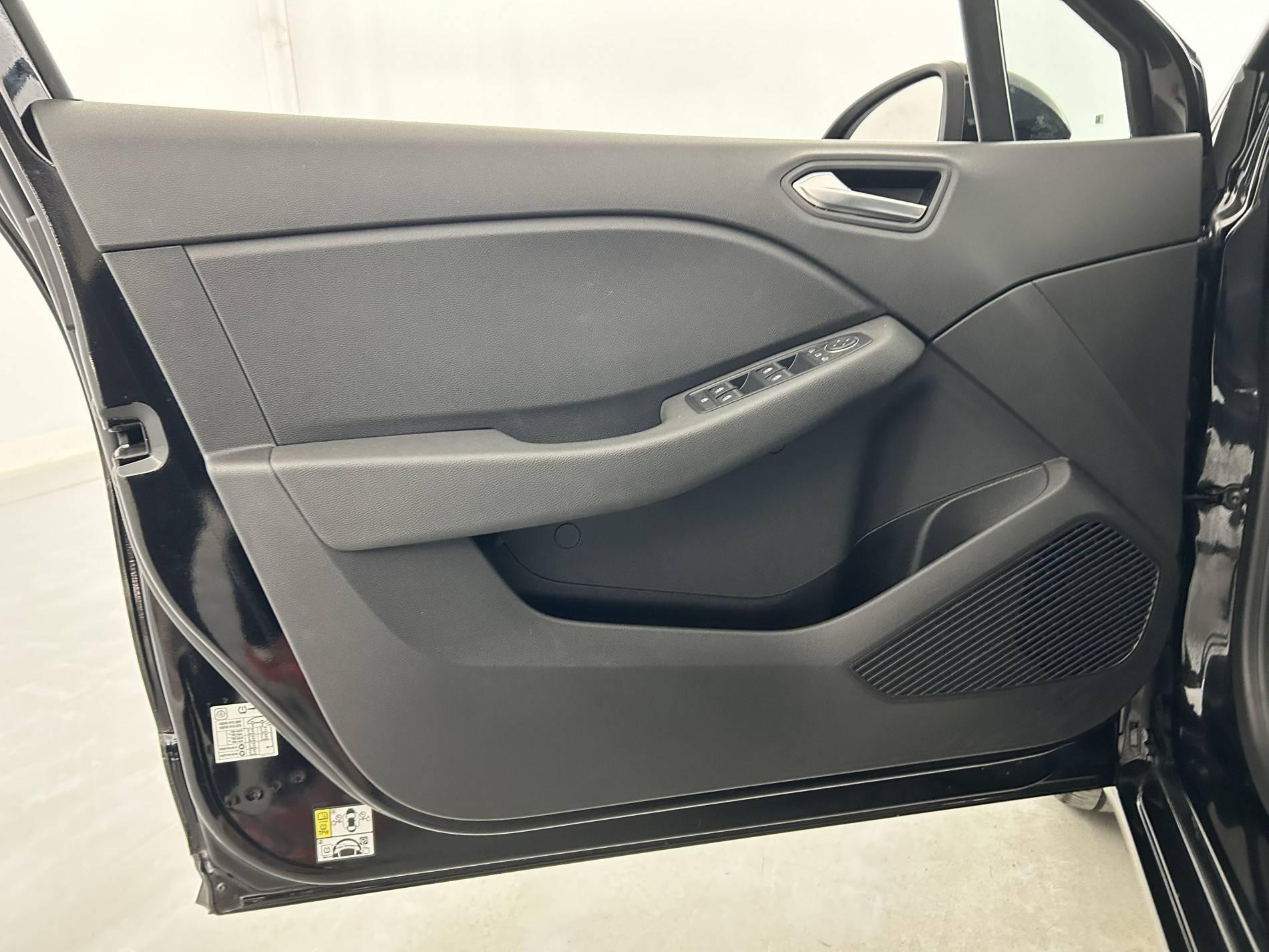 Vente en ligne Renault Clio 5 Clio TCe 90 au prix de 15 990 €