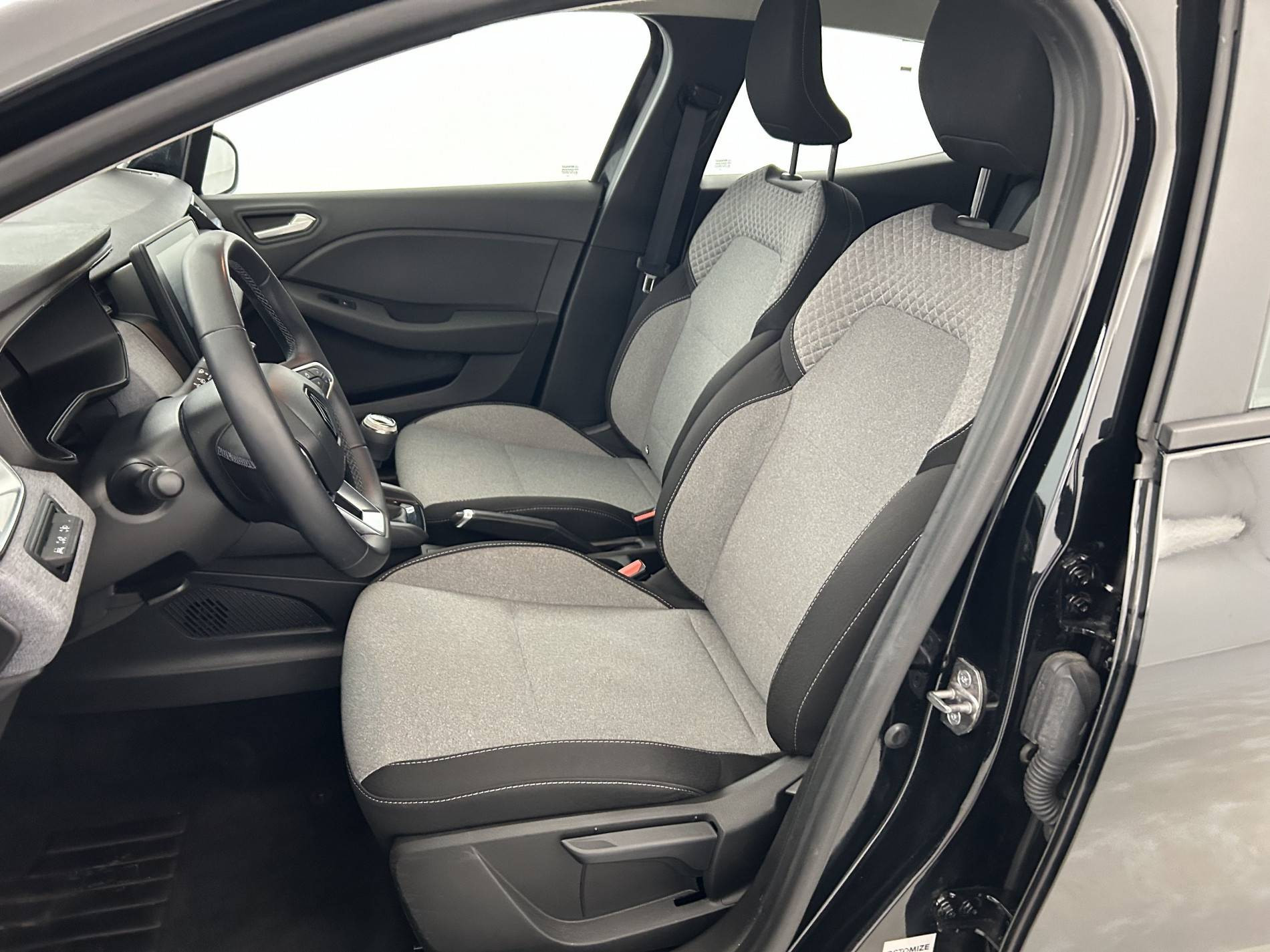 Vente en ligne Renault Clio 5 Clio TCe 90 au prix de 15 990 €