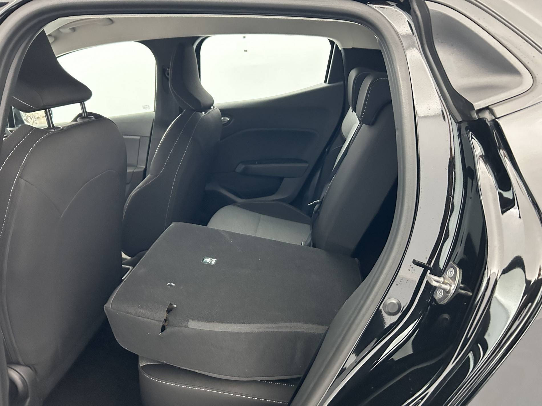 Vente en ligne Renault Clio 5 Clio TCe 90 au prix de 15 490 €