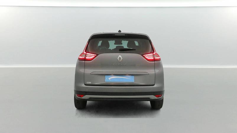 Vente en ligne Renault Grand Scenic 4 Grand Scenic Blue dCi 120 au prix de 18 300 €
