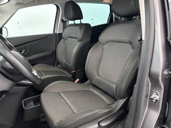 Vente en ligne Renault Grand Scenic 4 Grand Scenic Blue dCi 120 au prix de 18 300 €