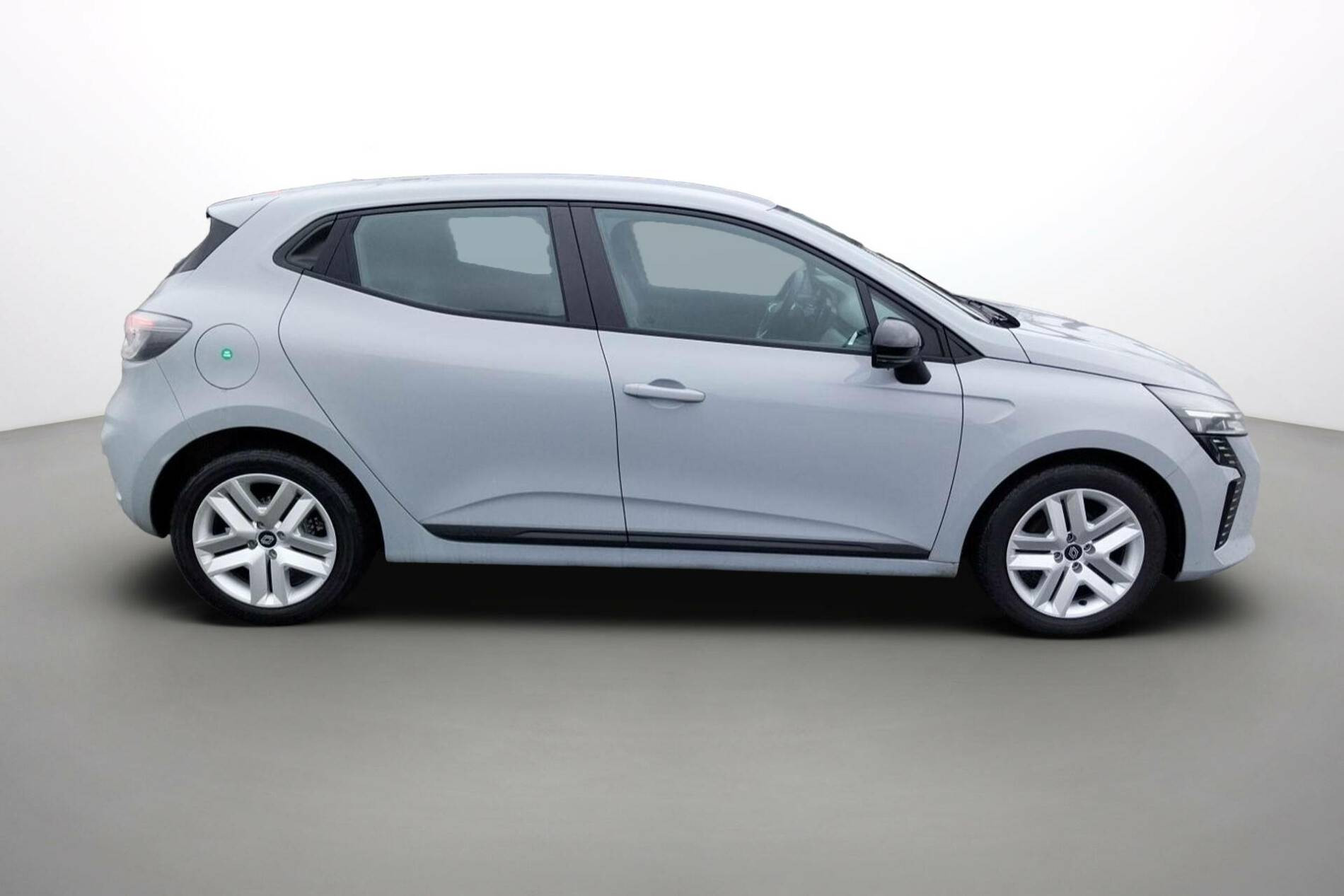 Vente en ligne Renault Clio 5 Clio TCe 90 au prix de 15 990 €