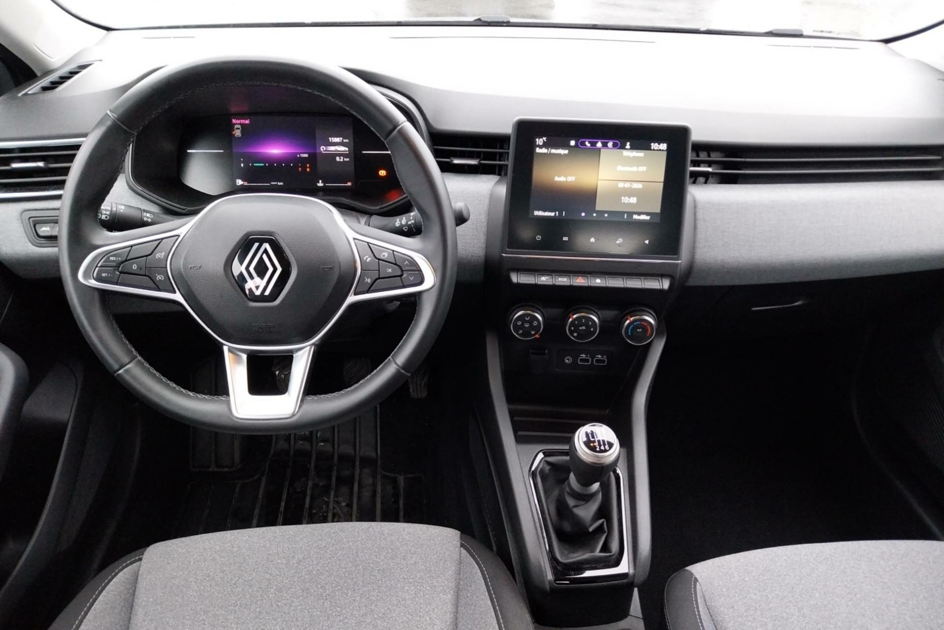 Vente en ligne Renault Clio 5 Clio TCe 90 au prix de 15 990 €