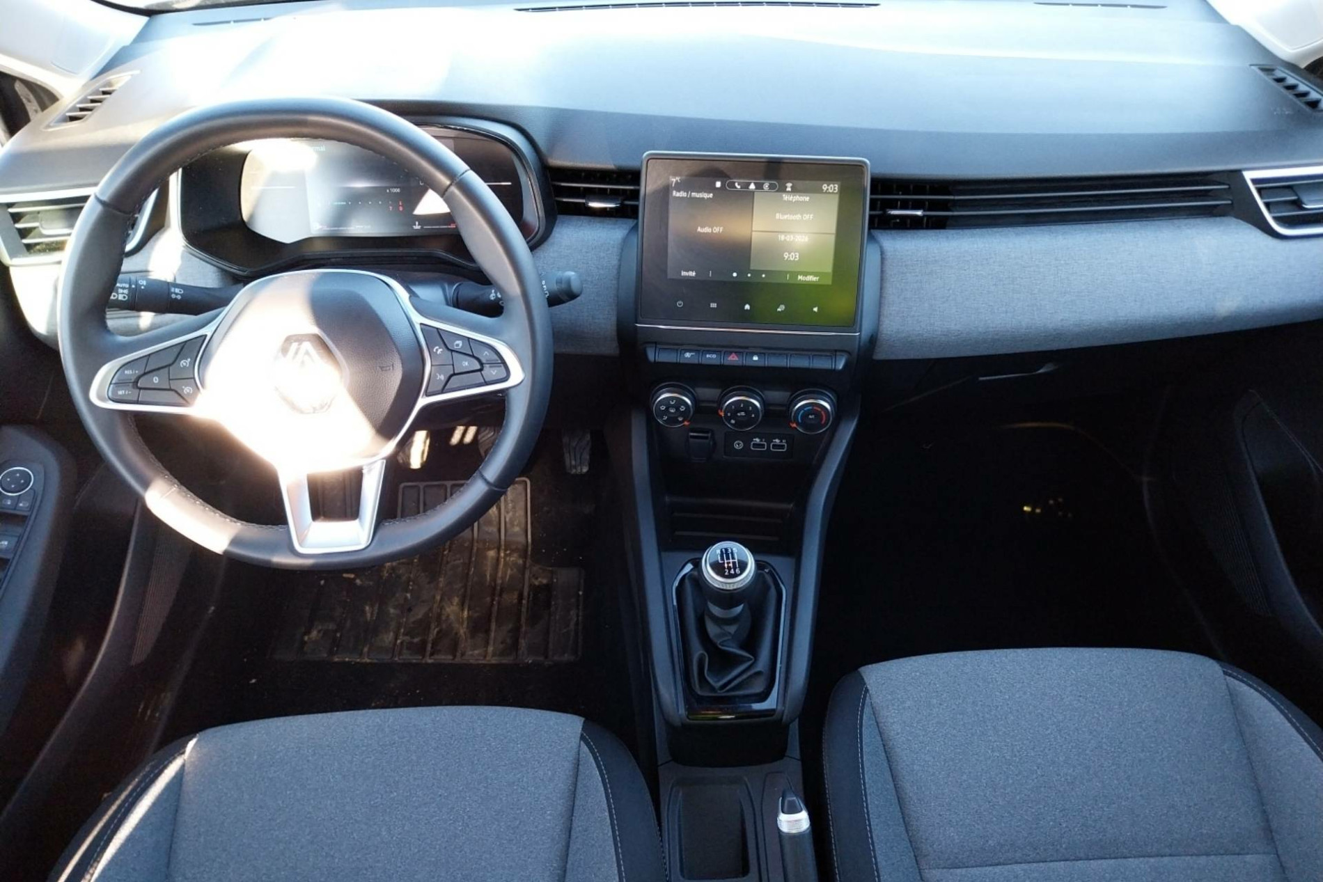 Vente en ligne Renault Clio 5 Clio TCe 90 au prix de 15 990 €