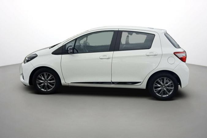 Vente en ligne Toyota Yaris Yaris Pro 110 VVT-i CVT au prix de 12 990 €