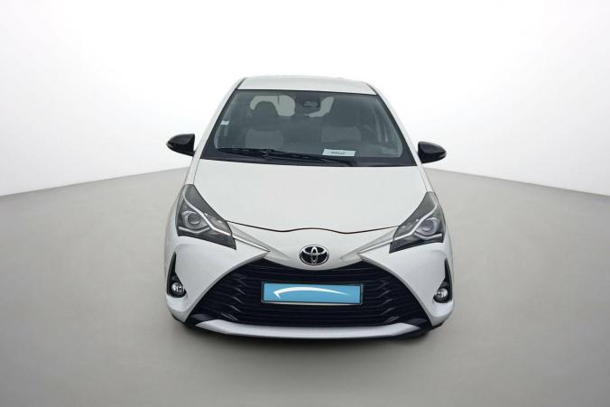 Vente en ligne Toyota Yaris Yaris Pro 110 VVT-i CVT au prix de 12 990 €