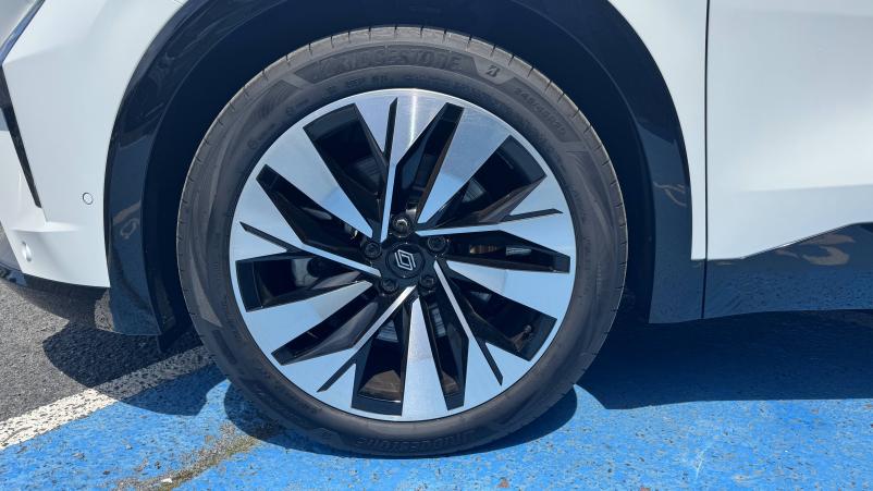 Vente en ligne Renault Rafale  E-Tech full hybrid 200 au prix de 43 800 €