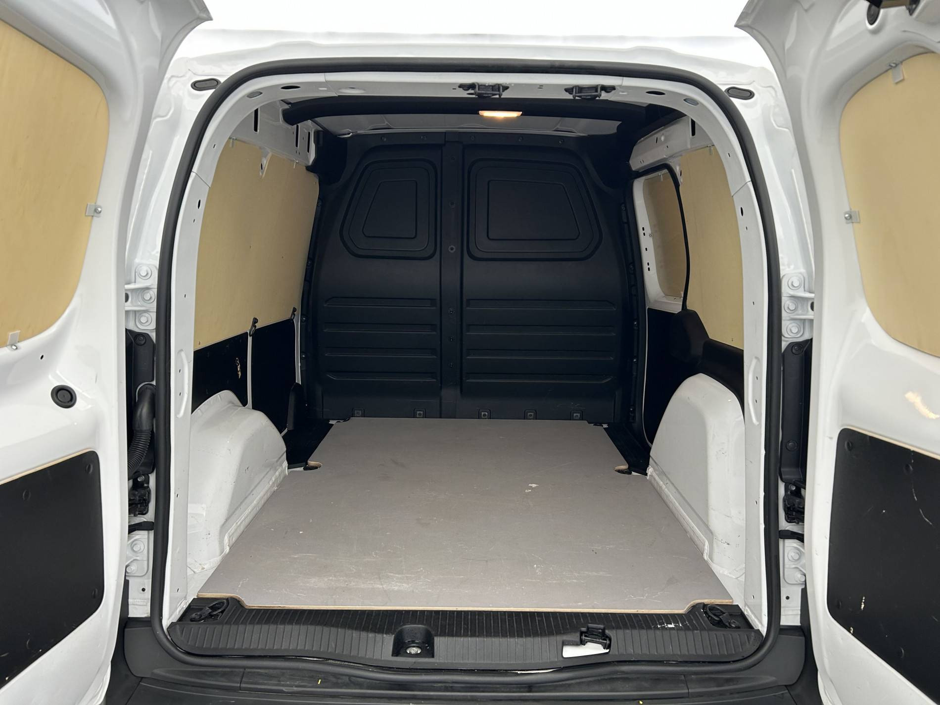 Vente en ligne Renault Kangoo Van  BLUE DCI 95 au prix de 18 900 €