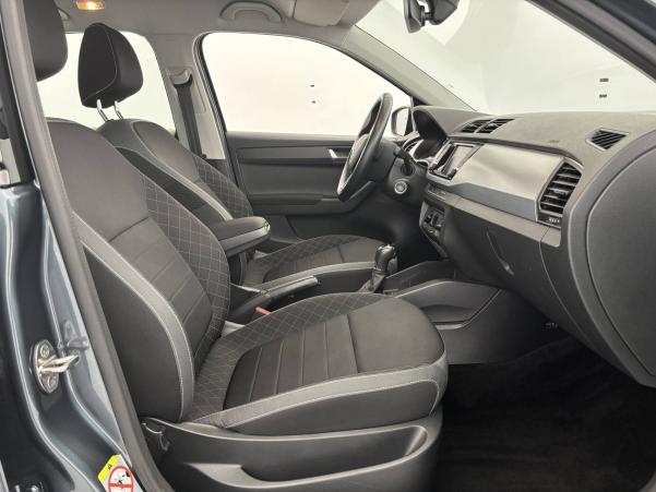 Vente en ligne Skoda Fabia  1.0 TSI 110 ch DSG7 au prix de 13 490 €