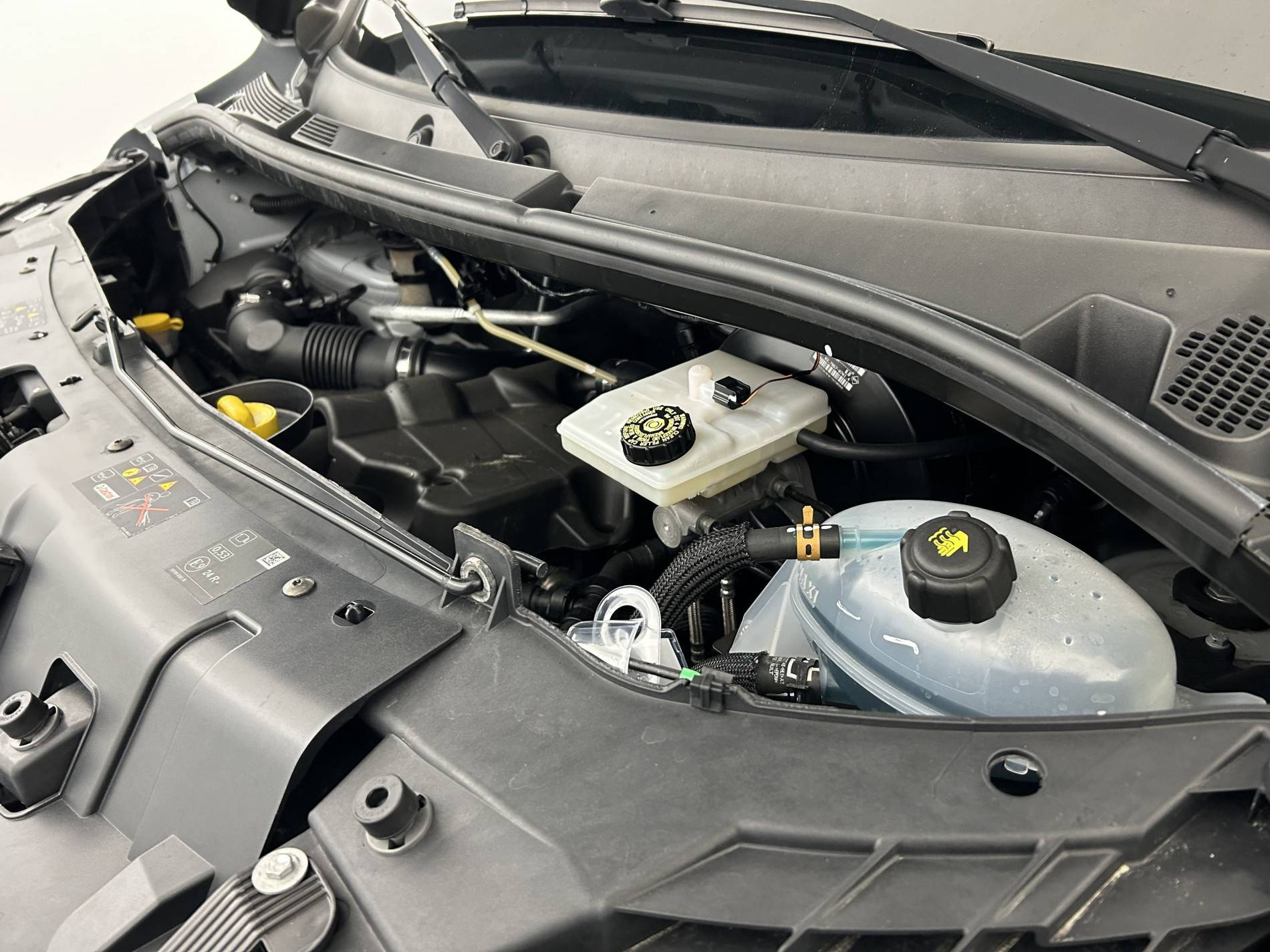 Vente en ligne Renault Master Fourgon MASTER FGN TRAC F3500 L2H2 BLUE DCI 150 au prix de 27 870 €