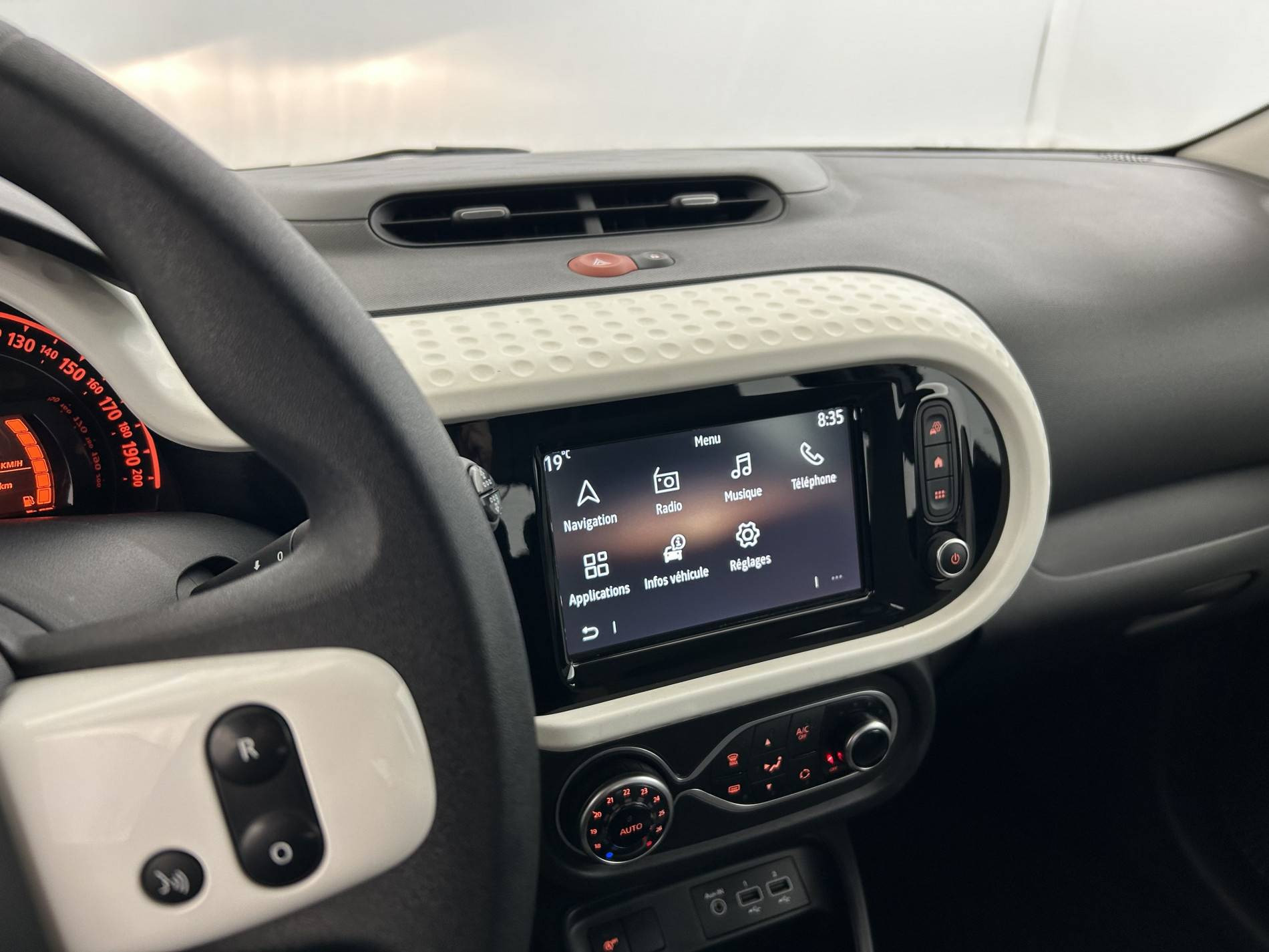 Vente en ligne Renault Twingo 3  SCe 65 au prix de 11 990 €