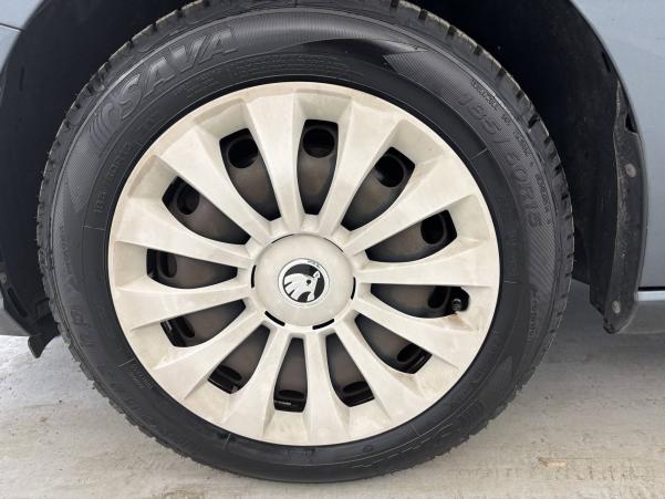 Vente en ligne Skoda Fabia  1.0 TSI 110 ch DSG7 au prix de 13 490 €