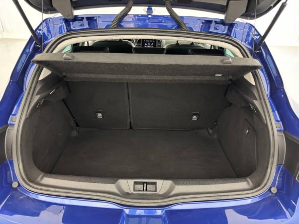 Vente en ligne Renault Megane 4  Blue dCi 115 EDC au prix de 23 790 €