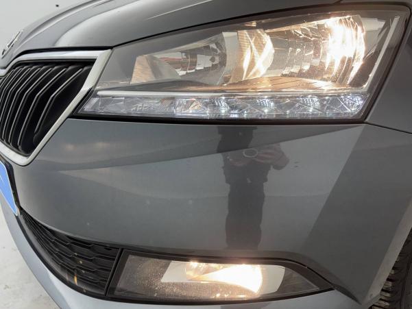 Vente en ligne Skoda Fabia  1.0 TSI 110 ch DSG7 au prix de 13 490 €