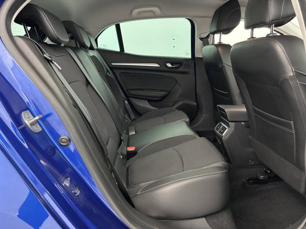 Vente en ligne Renault Megane 4  Blue dCi 115 EDC au prix de 23 790 €