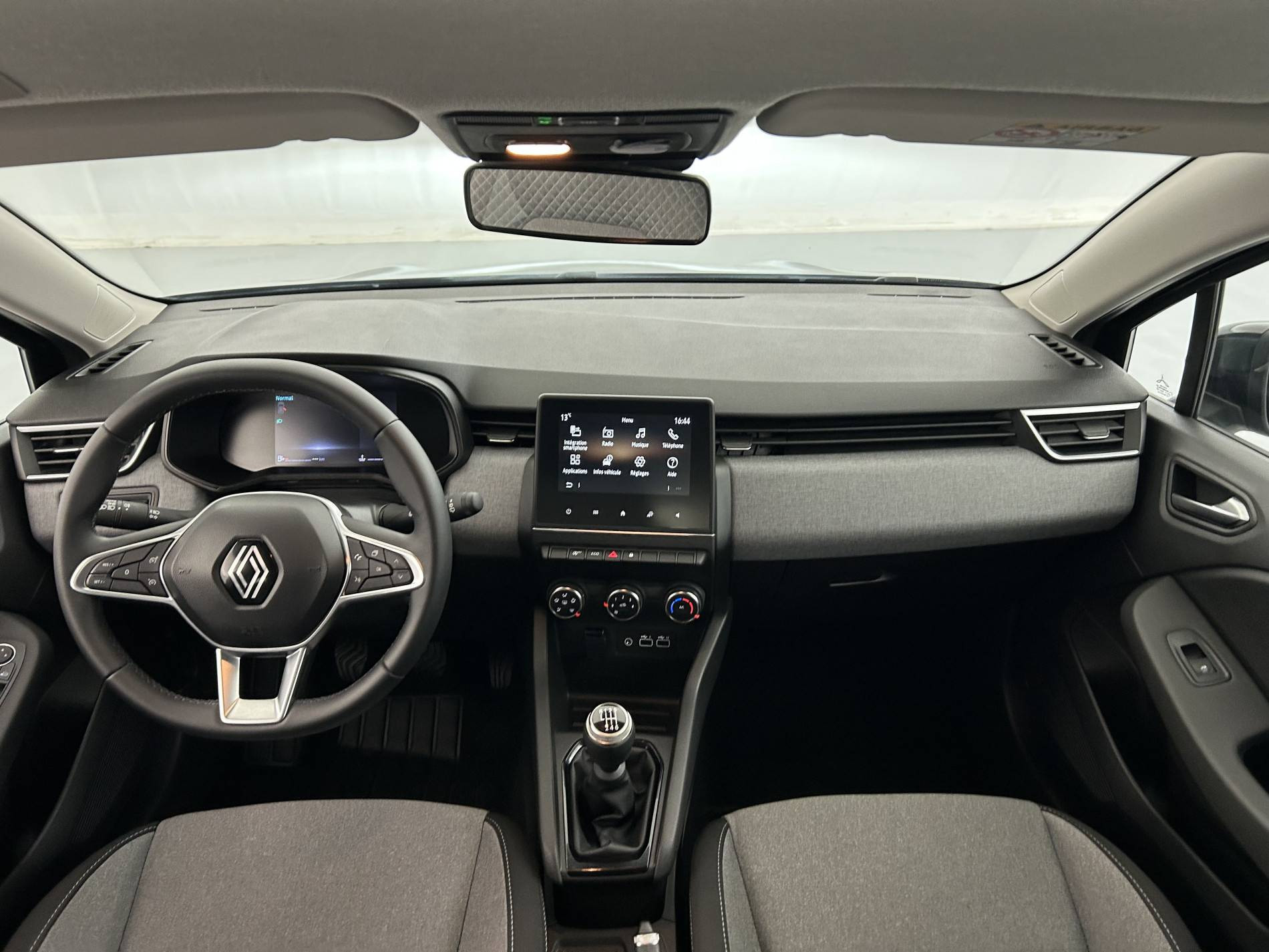 Vente en ligne Renault Clio 5 Clio TCe 90 au prix de 15 490 €