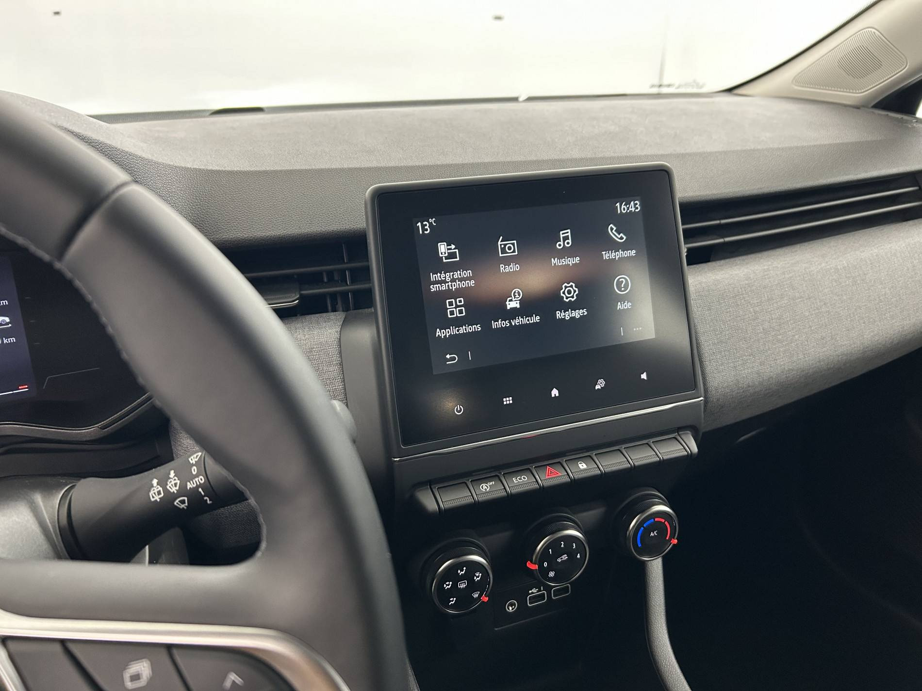 Vente en ligne Renault Clio 5 Clio TCe 90 au prix de 15 490 €