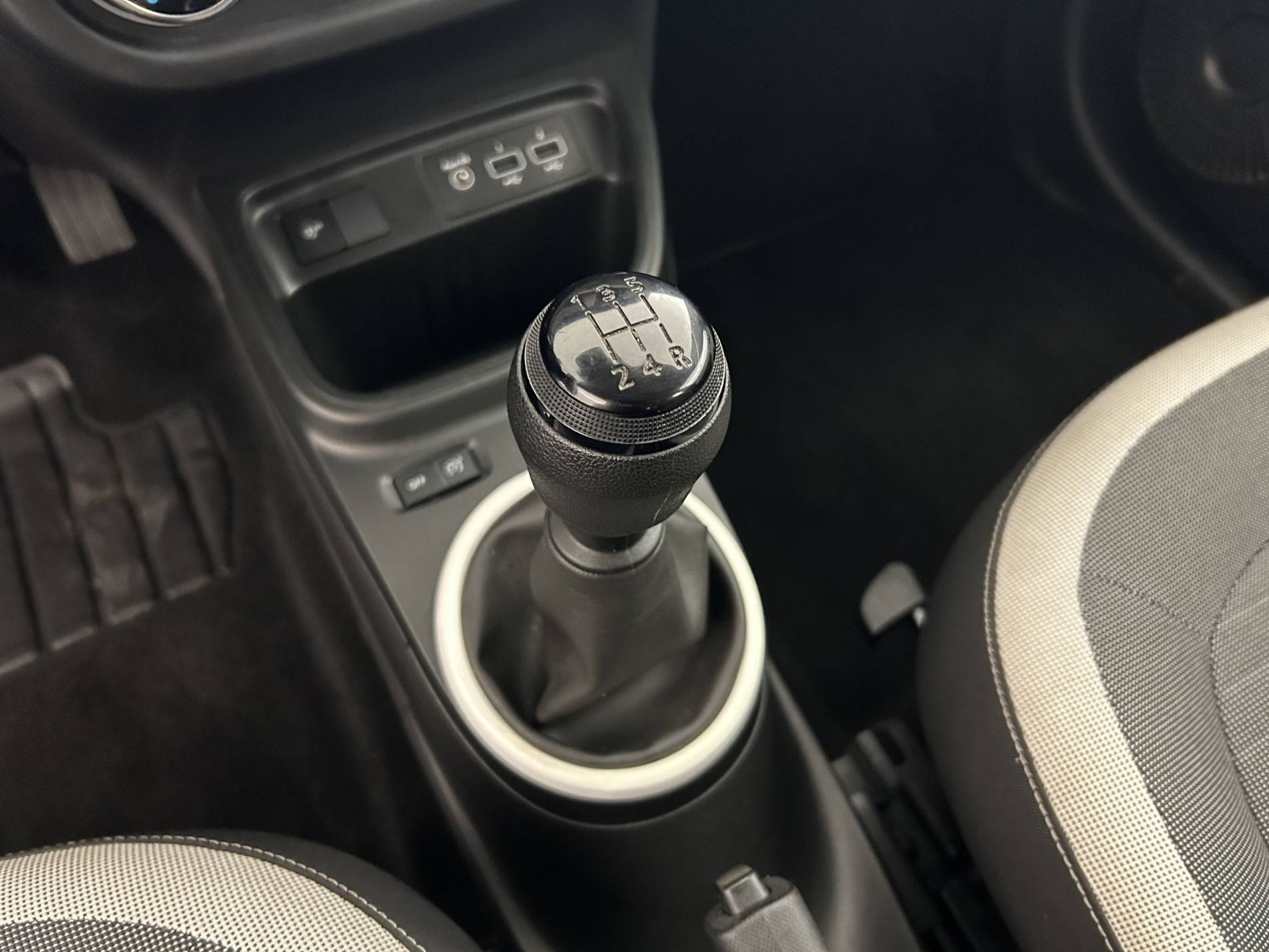 Vente en ligne Renault Twingo 3  SCe 65 au prix de 11 990 €