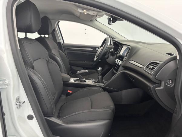 Vente en ligne Renault Megane 4 Mégane IV Berline Blue dCi 115 - 21N au prix de 18 490 €