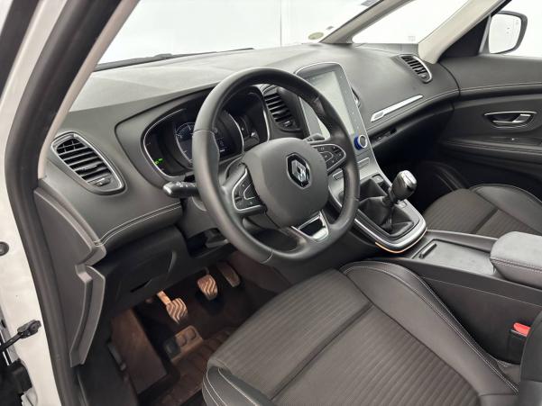 Vente en ligne Renault Grand Scenic 4 Grand Scenic dCi 110 Energy au prix de 16 570 €