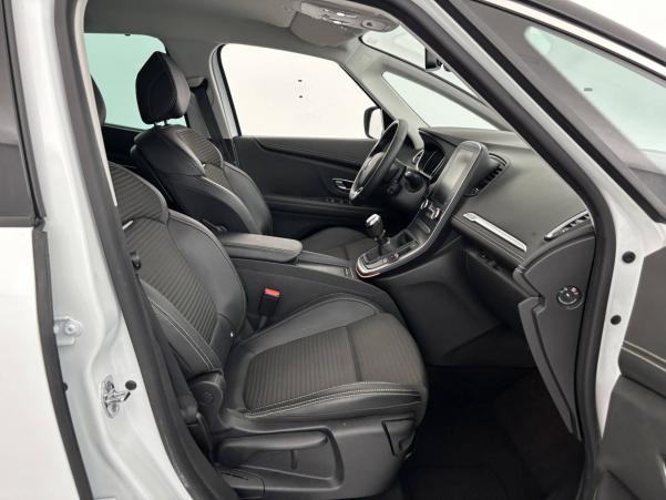 Vente en ligne Renault Grand Scenic 4 Grand Scenic dCi 110 Energy au prix de 16 570 €
