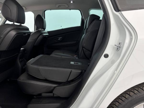Vente en ligne Renault Grand Scenic 4 Grand Scenic dCi 110 Energy au prix de 16 570 €