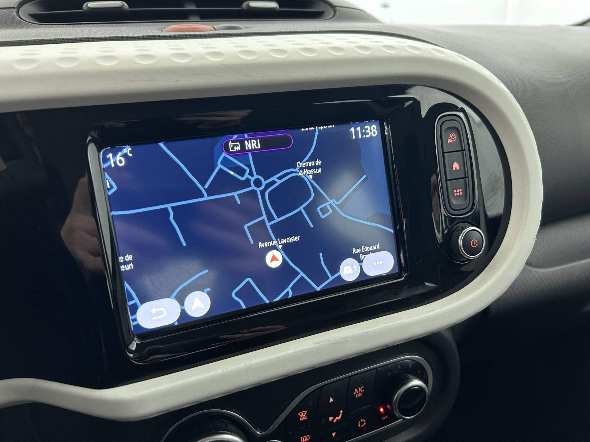 Vente en ligne Renault Twingo 3  SCe 65 au prix de 11 990 €